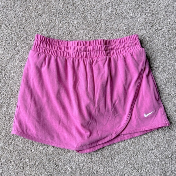 NWT Nike Dri-Fit girls size medium pink skorts with pockets - Picture 1 of 10